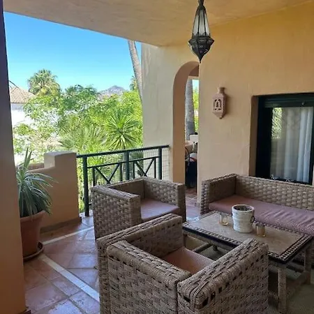Stunning 3 Bedroom Holiday With A Pool * Εστεπόνα