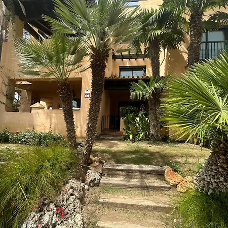 Stunning 3 Bedroom Holiday With A Pool Lägenhet Estepona
