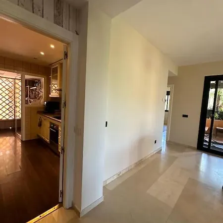 Stunning 3 Bedroom Holiday With A Pool Lägenhet *