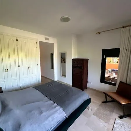 Stunning 3 Bedroom Holiday With A Pool *