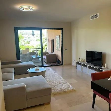 Stunning 3 Bedroom Holiday With A Pool