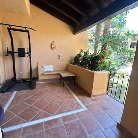 Lägenhet Stunning 3 Bedroom Holiday With A Pool