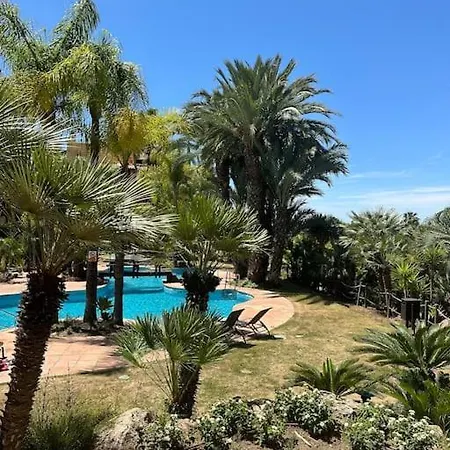 Lägenhet Stunning 3 Bedroom Holiday With A Pool *